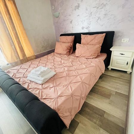 Urban Suites Iasi Exterior photo